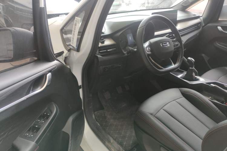 Used Geely Auto Vision X3 2021 PRO 1.5L Manual Elite Model Interior 2