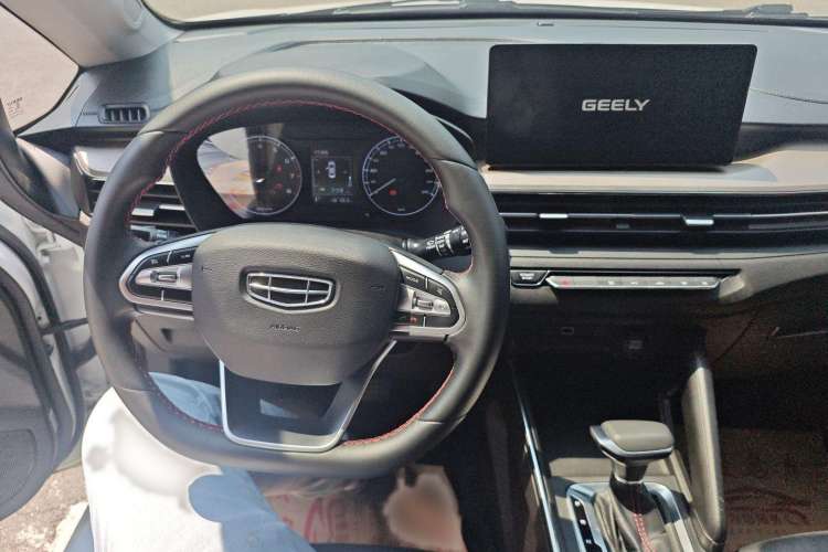 Used Geely Auto Vision X3 2021 PRO 1.5L CVT Deluxe Model Interior 3