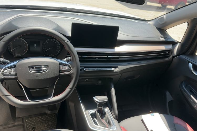 Used Geely Auto Vision X3 2021 PRO 1.5L CVT Deluxe Model Interior 3