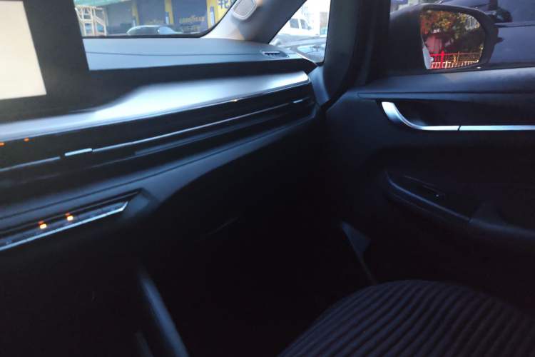 Used Geely Auto Vision X3 2021 PRO 1.5L CVT Deluxe Model Interior 3