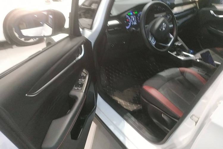 Used Geely Auto Vision X3 2021 PRO 1.5L CVT Deluxe Model Interior 3