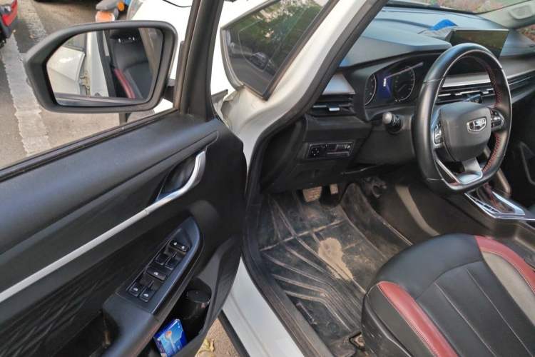 Used Geely Auto Vision X3 2021 PRO 1.5L CVT Deluxe Model Interior 3