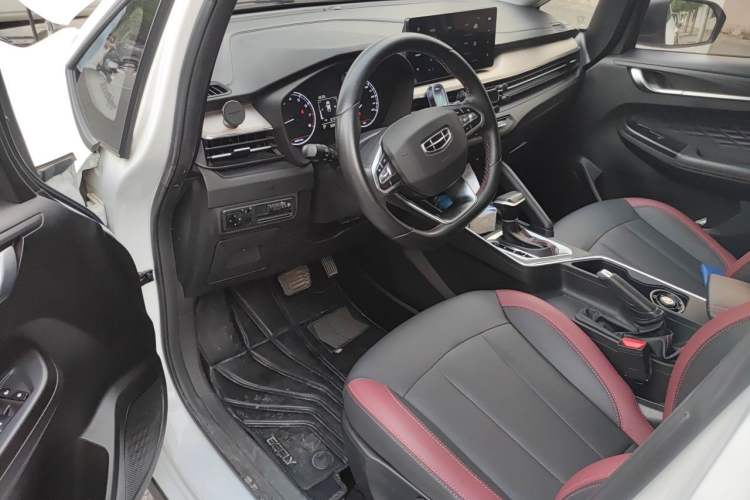 Used Geely Auto Vision X3 2021 PRO 1.5L CVT Deluxe Model Interior 3