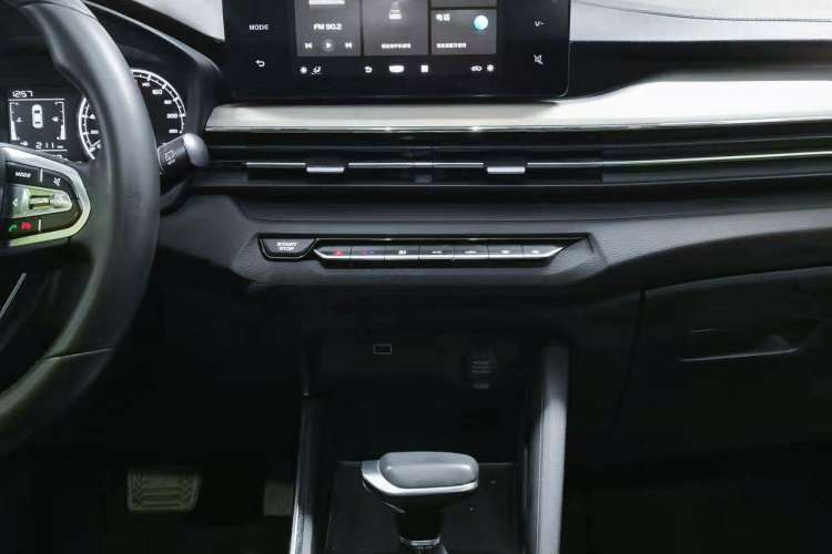 Used Geely Auto Vision X3 2021 PRO 1.5L CVT Deluxe Model Interior 3