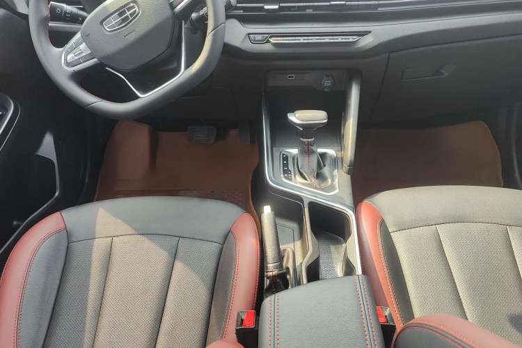 Used Geely Auto Vision X3 2021 PRO 1.5L CVT Deluxe Model Interior 3