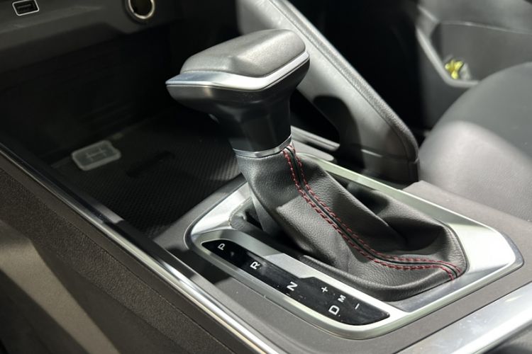 Used Geely Auto Vision X3 2021 PRO 1.5L CVT Deluxe Model Interior 3