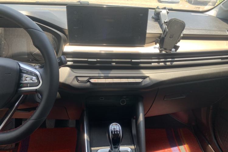 Used Geely Auto Vision X3 2021 PRO 1.5L Manual Elite Model Interior 3