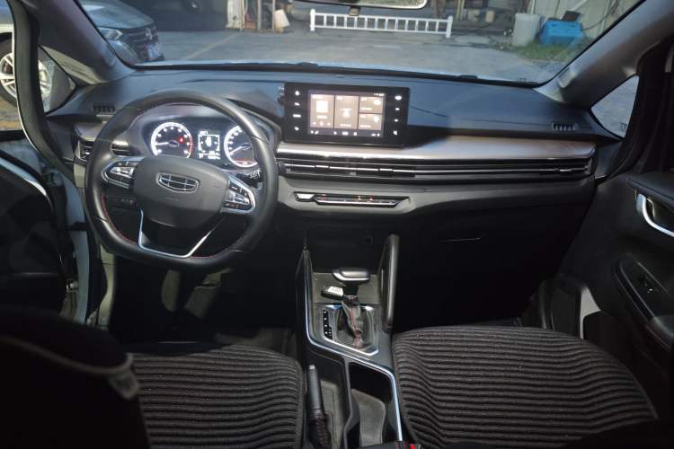 Used Geely Auto Vision X3 2021 PRO 1.5L CVT Deluxe Model Interior 4