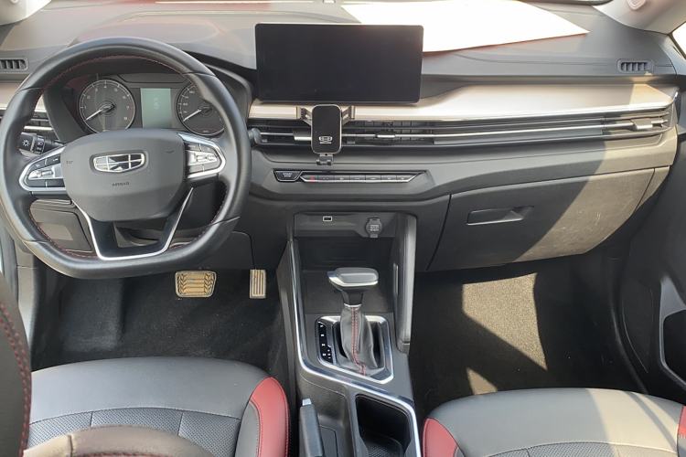 Used Geely Auto Vision X3 2021 PRO 1.5L CVT Deluxe Model Interior 4
