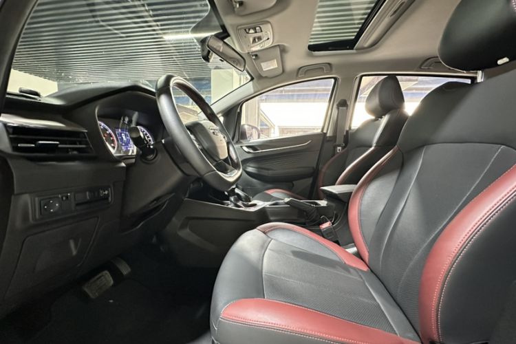 Used Geely Auto Vision X3 2021 PRO 1.5L CVT Deluxe Model Interior 4
