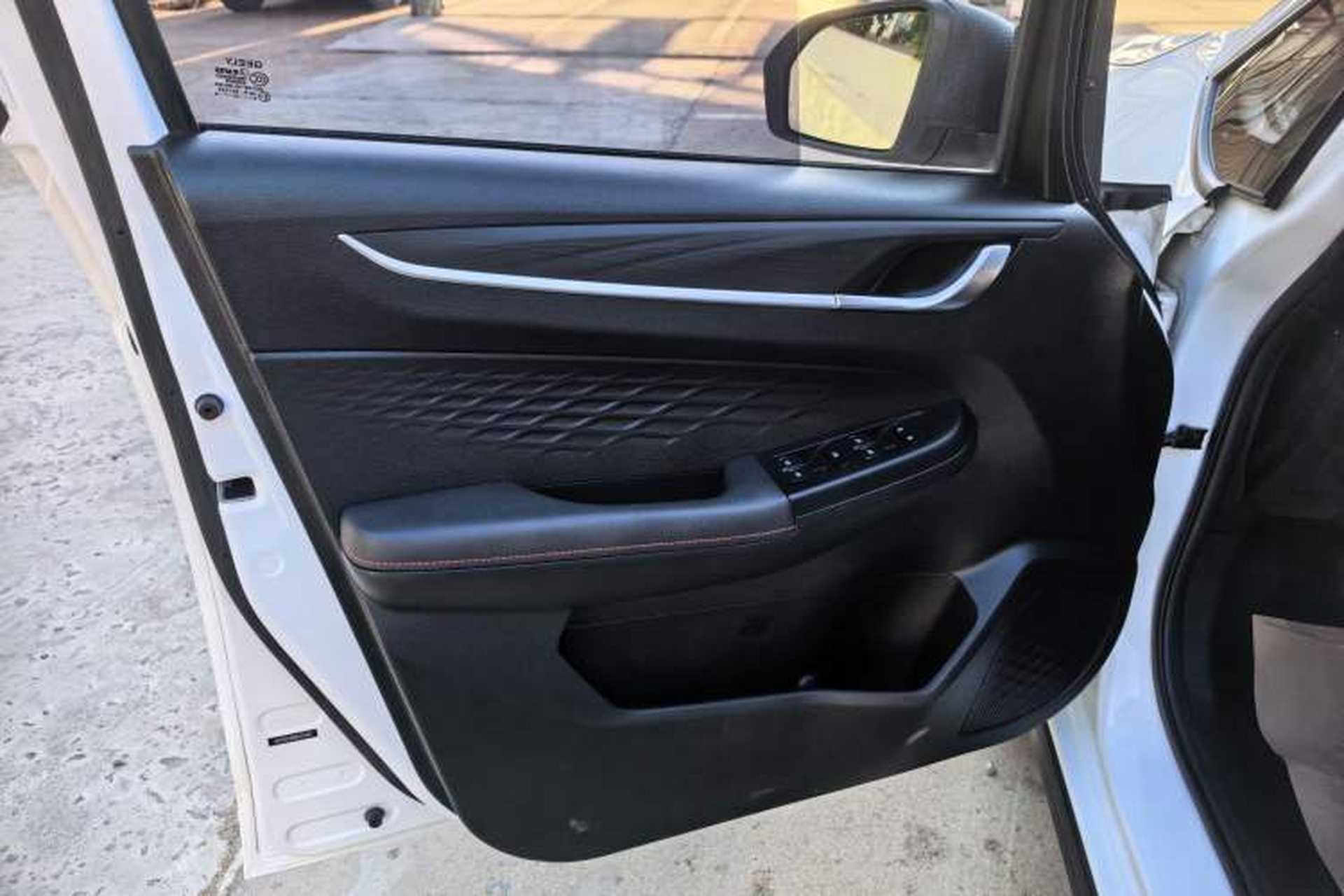 Used Geely Auto Vision X3 2021 PRO 1.5L Manual Elite Model Interior 5