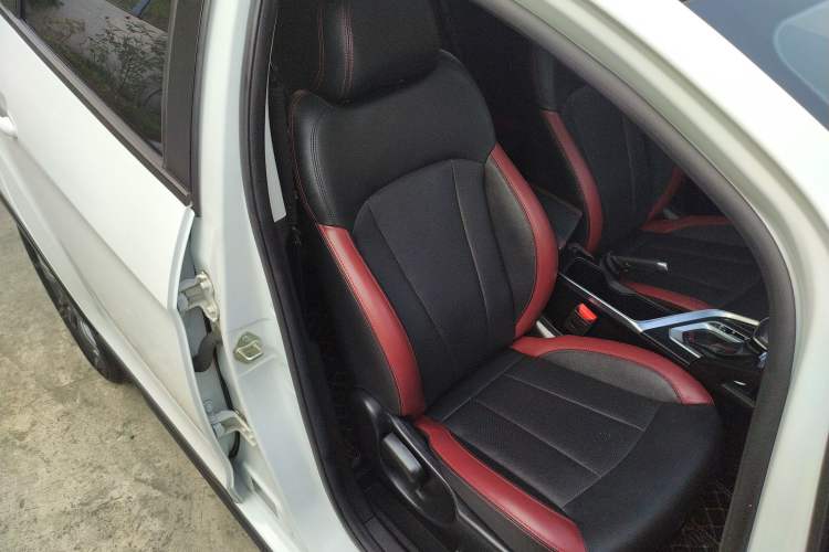 Used Geely Auto Vision X3 2021 PRO 1.5L CVT Deluxe Model Interior 5
