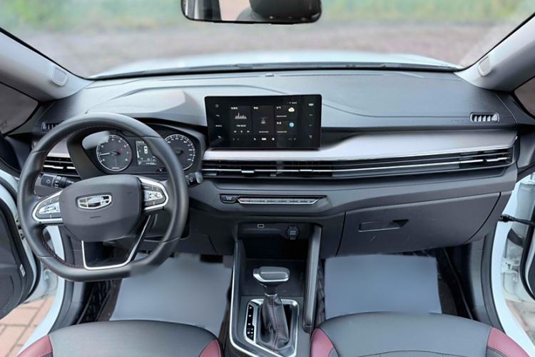Used Geely Auto Vision X3 2021 PRO 1.5L CVT Deluxe Model Interior 5