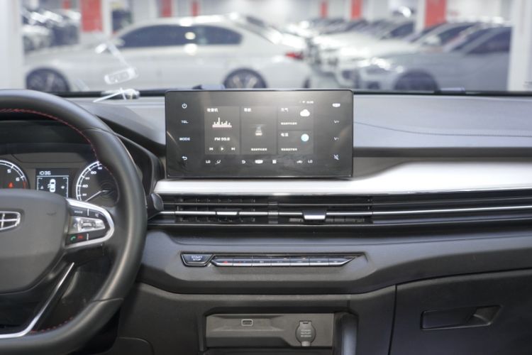 Used Geely Auto Vision X3 2021 PRO 1.5L CVT Deluxe Model Interior 5