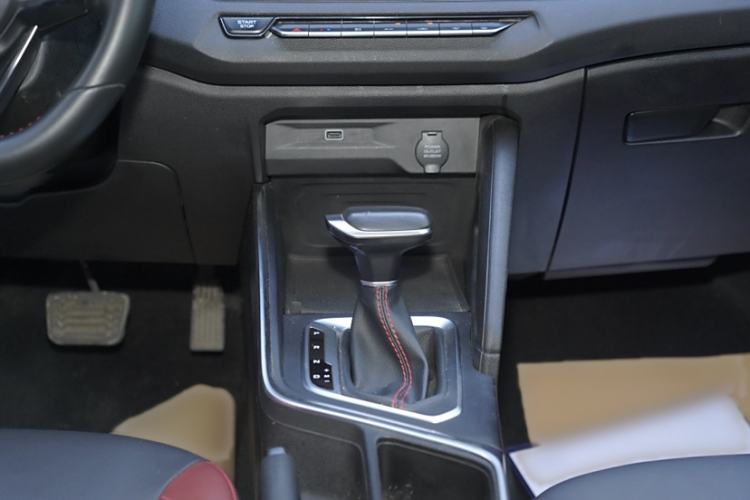 Used Geely Auto Vision X3 2021 PRO 1.5L CVT Deluxe Model Interior 7