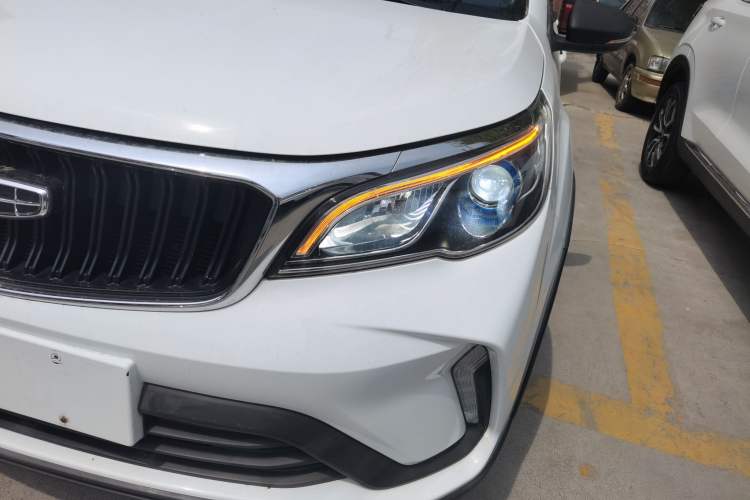 Used Geely Auto Vision X3 2021 PRO 1.5L CVT Deluxe Model Left Front Headlight