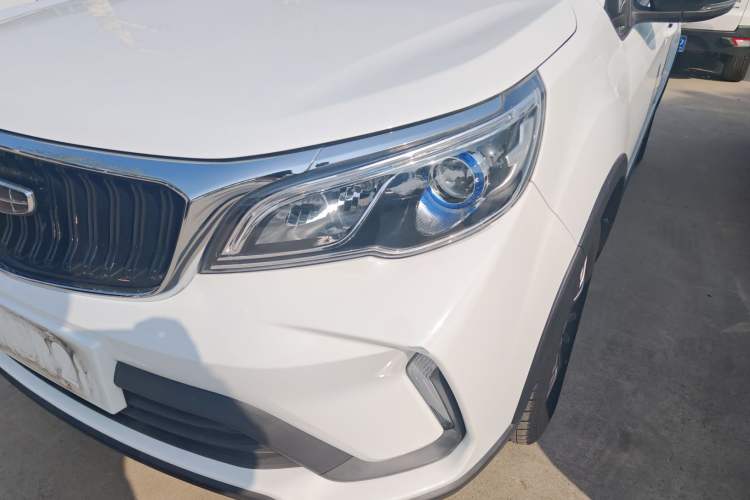 Used Geely Auto Vision X3 2021 PRO 1.5L Manual Elite Model Left Front Headlight