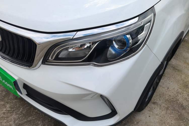 Used Geely Auto Vision X3 2021 PRO 1.5L Manual Elite Model Left Front Headlight