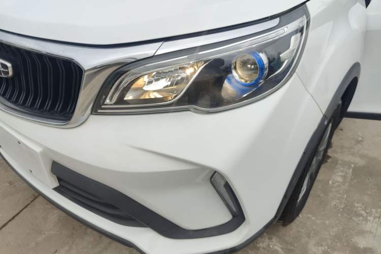 Used Geely Auto Vision X3 2021 PRO 1.5L CVT Deluxe Model Left Front Headlight