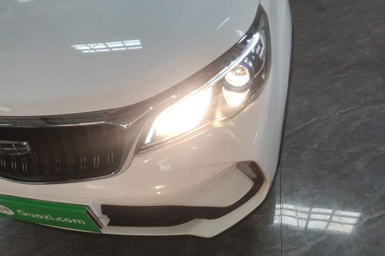 Used Geely Auto Vision X3 2021 PRO 1.5L CVT Deluxe Model Left Front Headlight