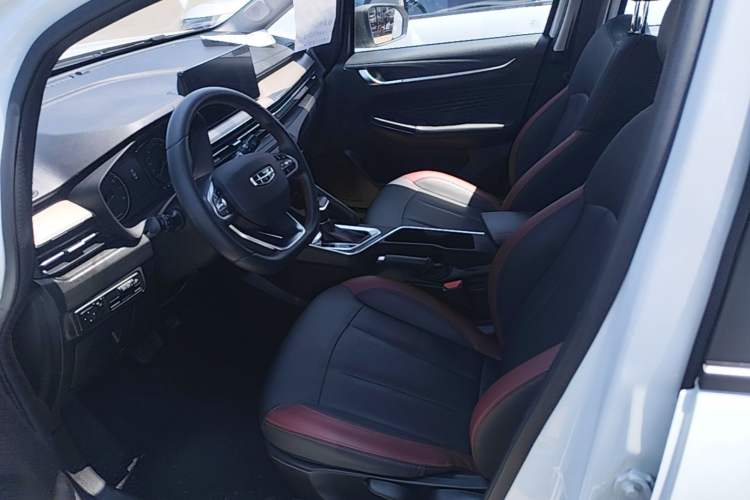 Used Geely Auto Vision X3 2021 PRO 1.5L CVT Deluxe Model Left Front Seat