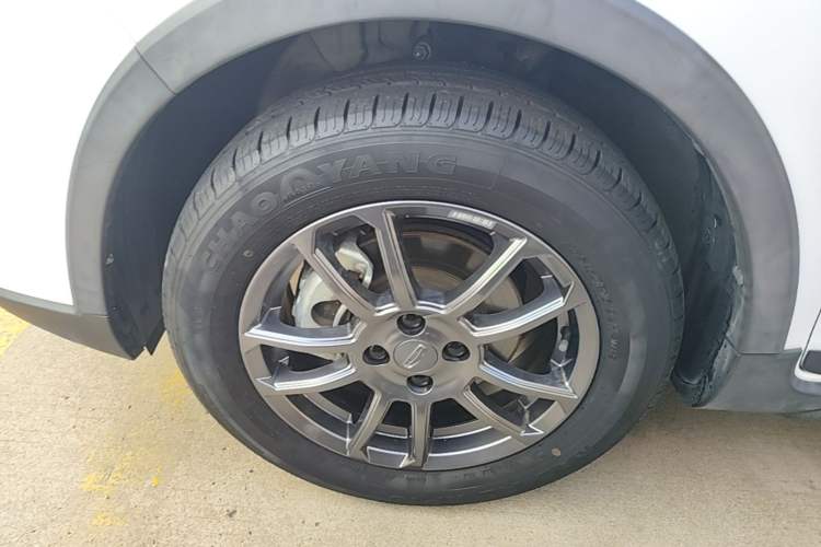 Used Geely Auto Vision X3 2021 PRO 1.5L CVT Deluxe Model Left Front Wheel Hub