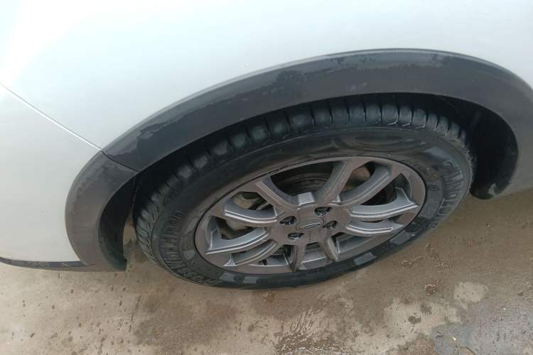 Used Geely Auto Vision X3 2021 PRO 1.5L CVT Deluxe Model Left Front Wheel Hub