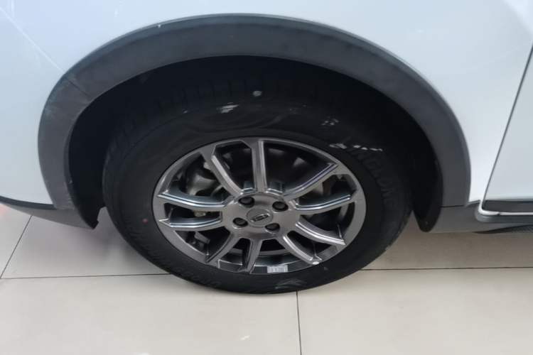 Used Geely Auto Vision X3 2021 PRO 1.5L CVT Deluxe Model Left Front Wheel Hub