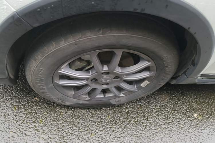 Used Geely Auto Vision X3 2021 PRO 1.5L CVT Deluxe Model Left Front Wheel Hub
