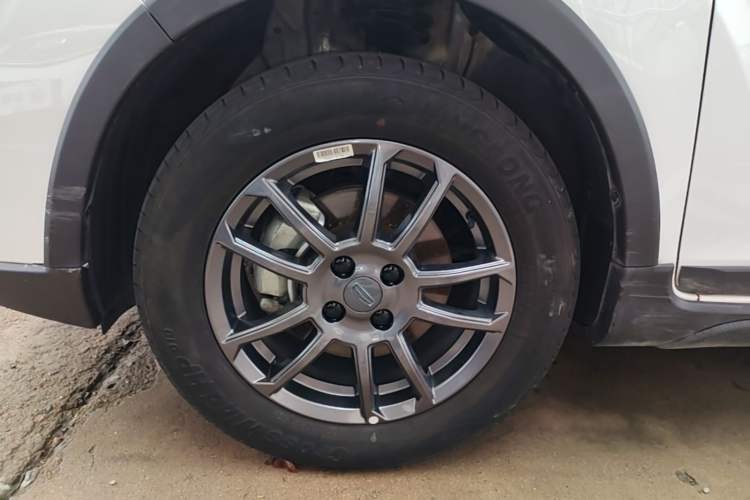 Used Geely Auto Vision X3 2021 PRO 1.5L CVT Deluxe Model Left Front Wheel Hub