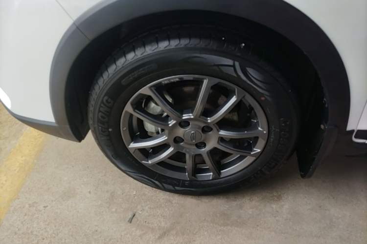 Used Geely Auto Vision X3 2021 PRO 1.5L CVT Deluxe Model Left Front Wheel Hub