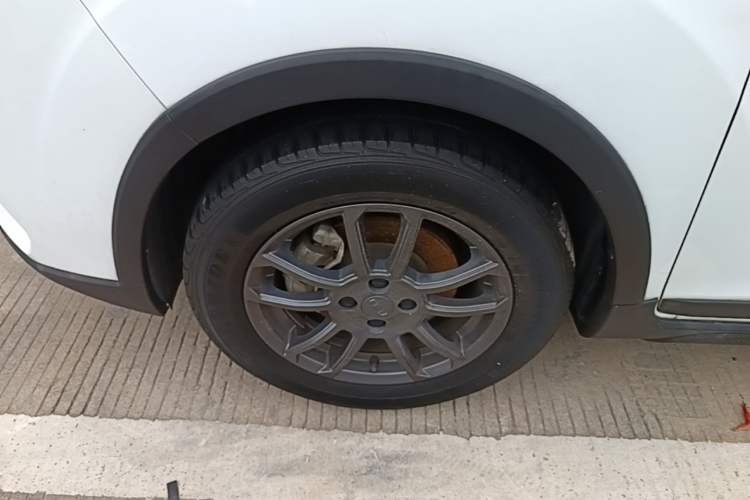 Used Geely Auto Vision X3 2021 PRO 1.5L CVT Deluxe Model Left Front Wheel Hub