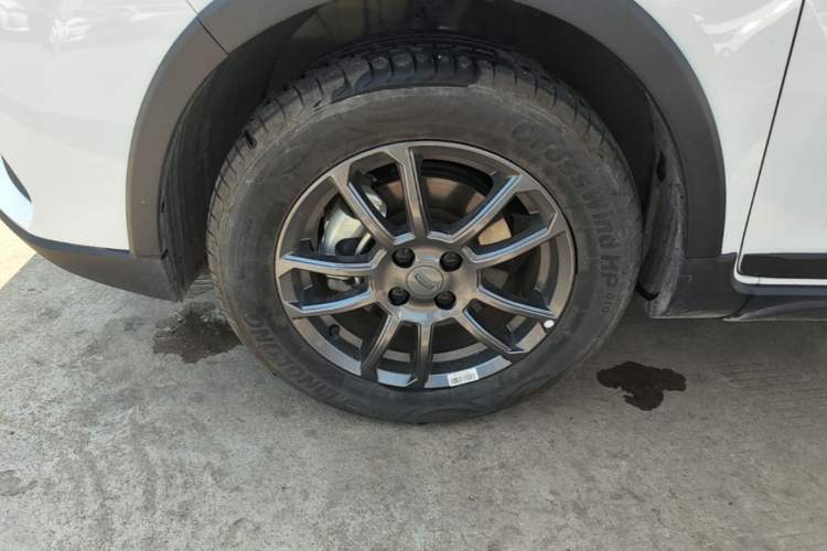 Used Geely Auto Vision X3 2021 PRO 1.5L CVT Deluxe Model Left Front Wheel Hub