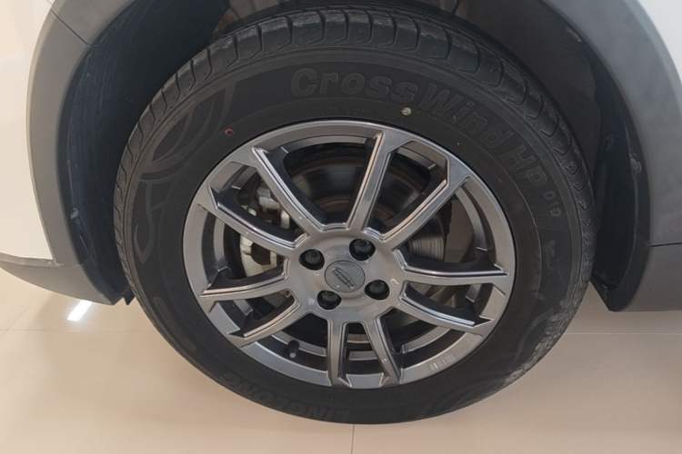 Used Geely Auto Vision X3 2021 PRO 1.5L CVT Deluxe Model Left Front Wheel Hub