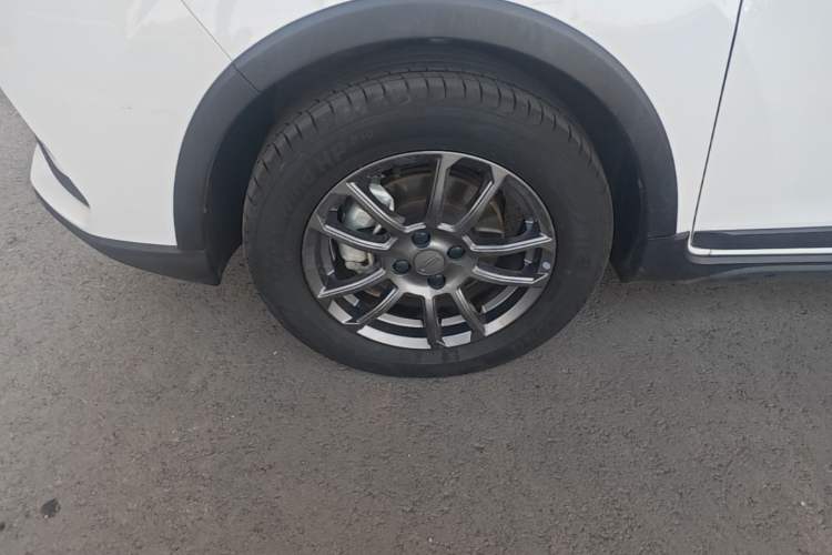 Used Geely Auto Vision X3 2021 PRO 1.5L CVT Deluxe Model Left Front Wheel Hub