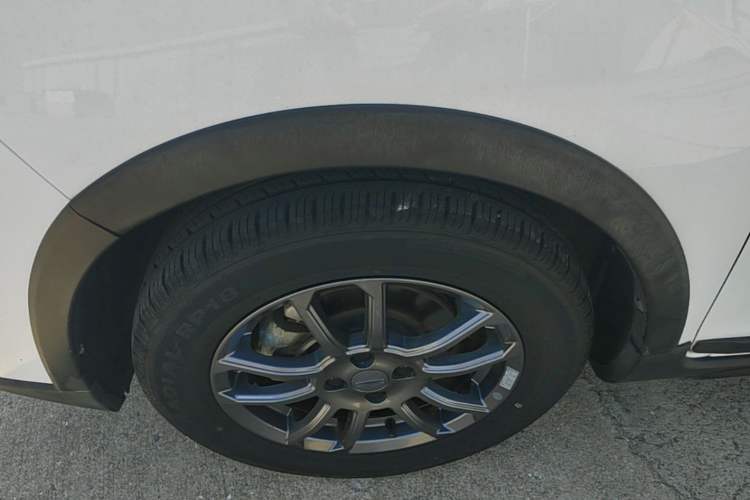 Used Geely Auto Vision X3 2021 PRO 1.5L CVT Deluxe Model Left Front Wheel Hub