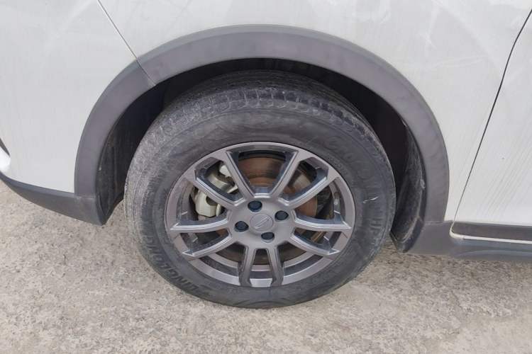 Used Geely Auto Vision X3 2021 PRO 1.5L CVT Deluxe Model Left Front Wheel Hub