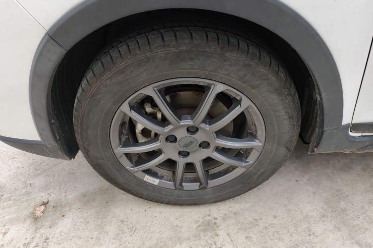 Used Geely Auto Vision X3 2021 PRO 1.5L CVT Deluxe Model Left Front Wheel Hub