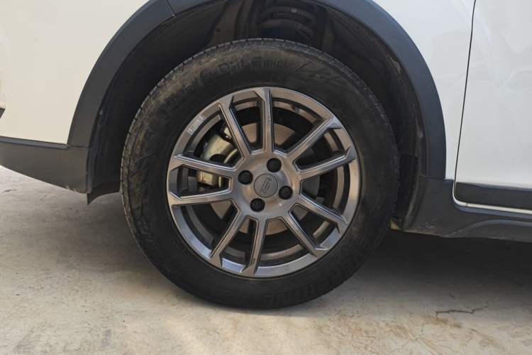 Used Geely Auto Vision X3 2021 PRO 1.5L CVT Deluxe Model Left Front Wheel Hub