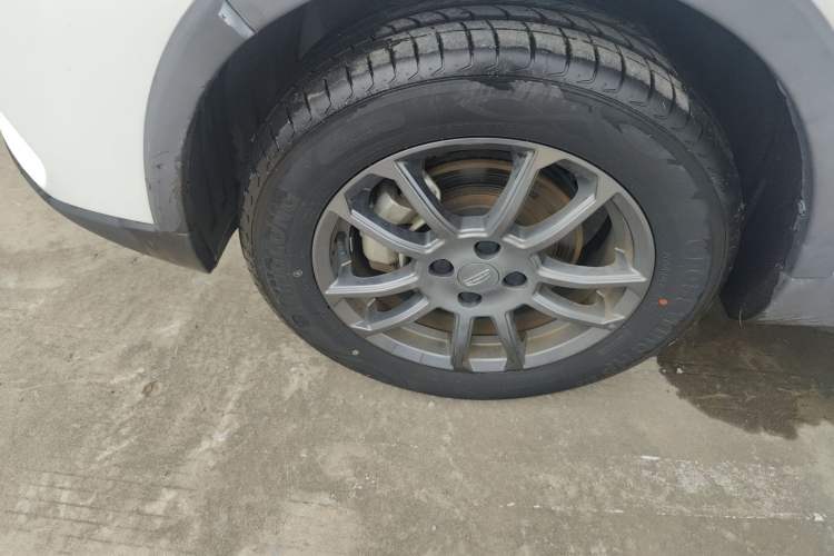 Used Geely Auto Vision X3 2021 PRO 1.5L CVT Deluxe Model Left Front Wheel Hub