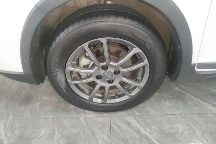 Used Geely Auto Vision X3 2021 PRO 1.5L CVT Deluxe Model Left Front Wheel Hub