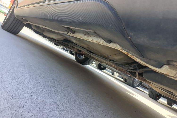Used Geely Auto Vision X3 2021 PRO 1.5L Manual Elite Model Left Side Sill