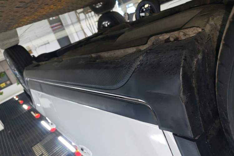 Used Geely Auto Vision X3 2021 PRO 1.5L CVT Deluxe Model Left Side Sill