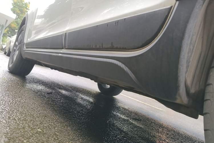 Used Geely Auto Vision X3 2021 PRO 1.5L CVT Deluxe Model Left Side Sill
