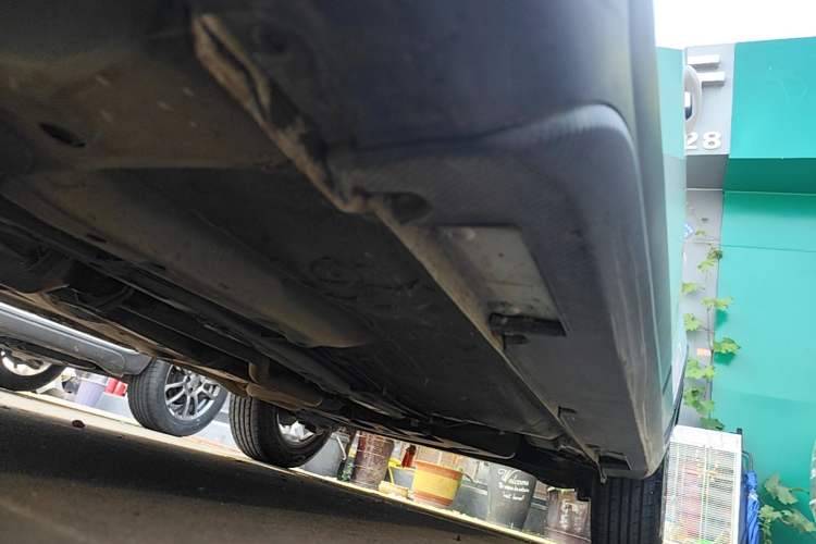 Used Geely Auto Vision X3 2021 PRO 1.5L CVT Deluxe Model Left Side Sill