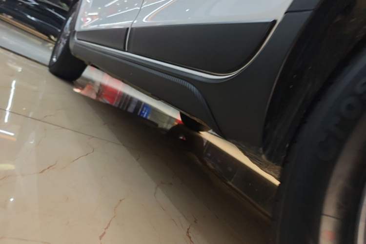 Used Geely Auto Vision X3 2021 PRO 1.5L CVT Deluxe Model Left Side Sill