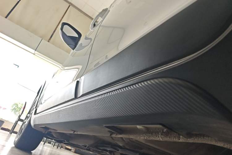 Used Geely Auto Vision X3 2021 PRO 1.5L CVT Deluxe Model Left Side Sill