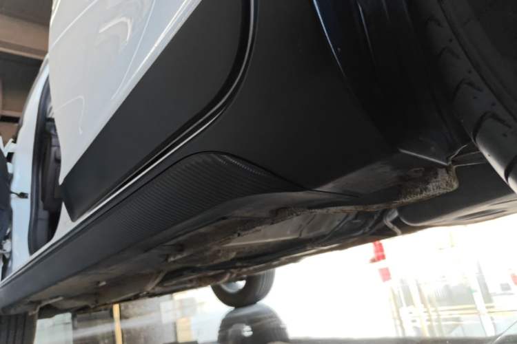 Used Geely Auto Vision X3 2021 PRO 1.5L CVT Deluxe Model Left Side Sill