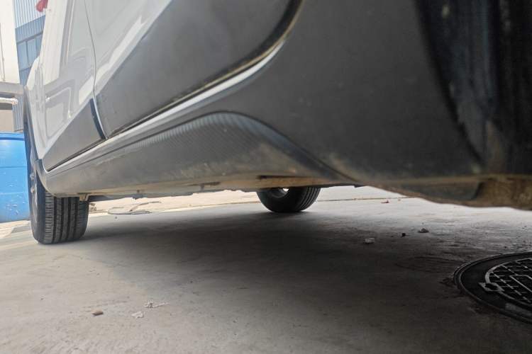 Used Geely Auto Vision X3 2021 PRO 1.5L CVT Deluxe Model Left Side Sill