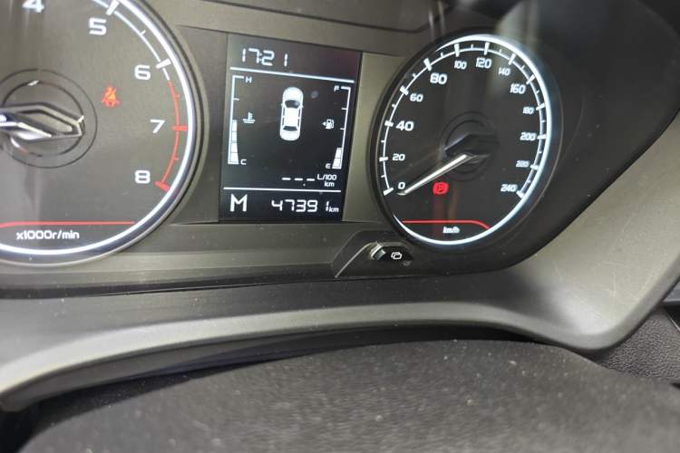 Used Geely Auto Vision X3 2021 PRO 1.5L Manual Elite Model Odometer Close Up